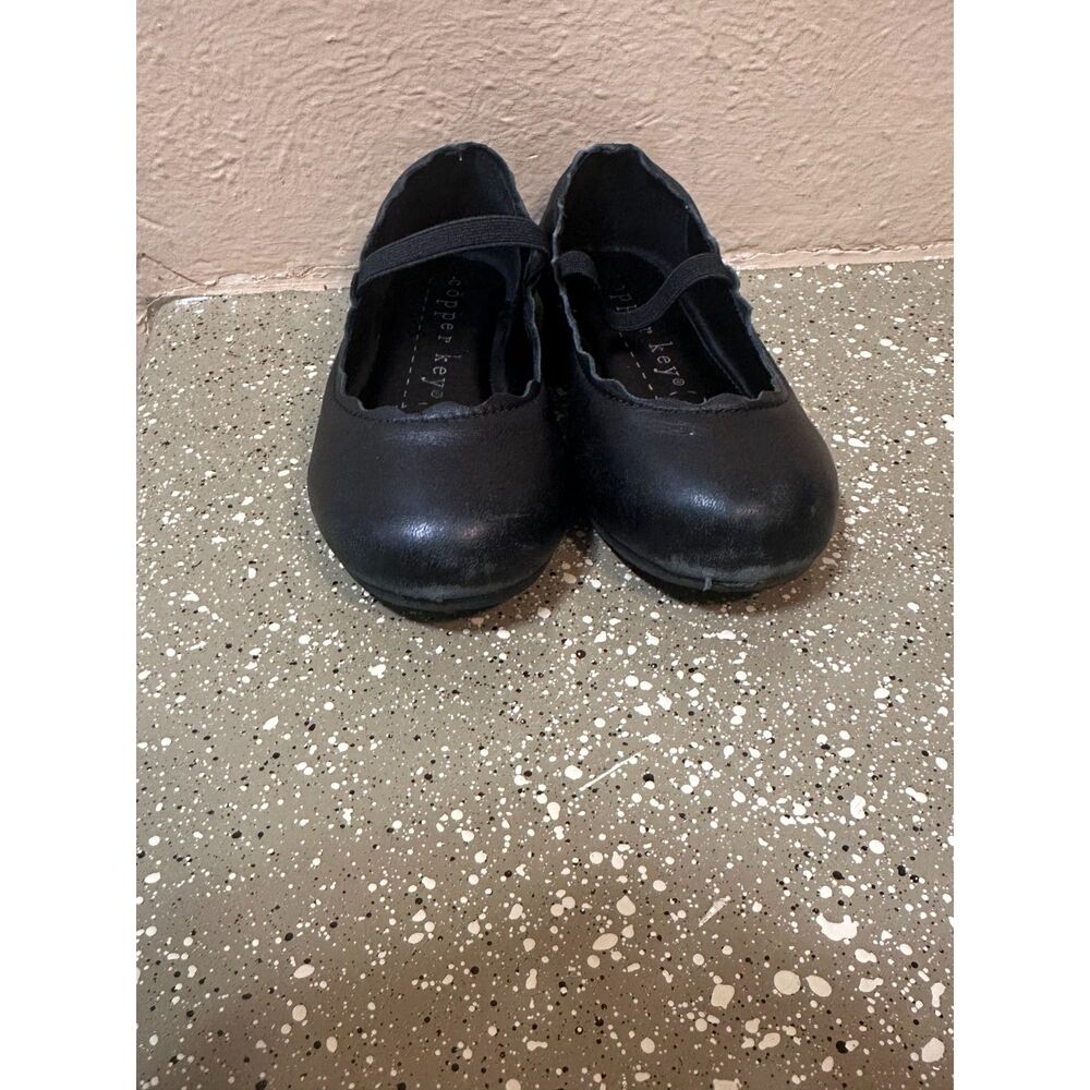 Copper Key Girls Black‎ Ballet Flats with Elastic Strap – Size 10